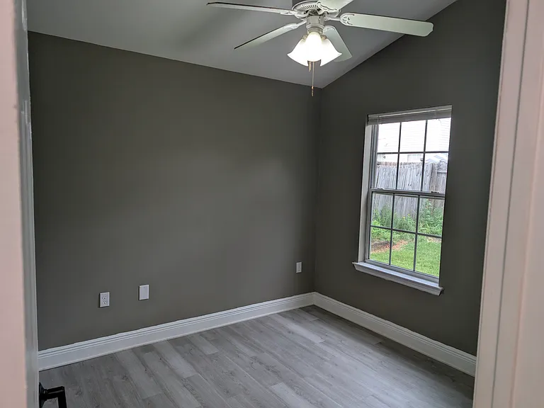3327 Golden Rain Dr — Photo 15