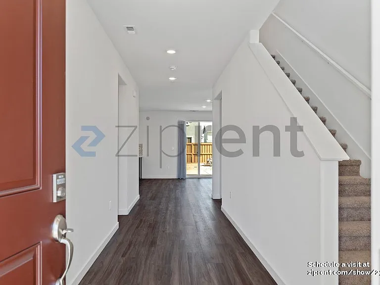 994 Pipit St — Photo 3