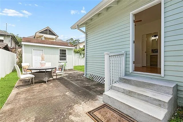 2831 Calhoun St — Photo 34