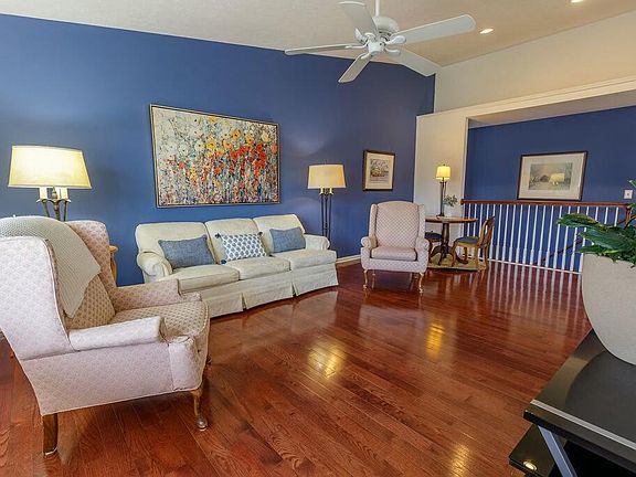 2nd image of 62341 Arlington Cir Unit 6