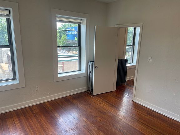 4th image of 620 Columbia Rd APT 5