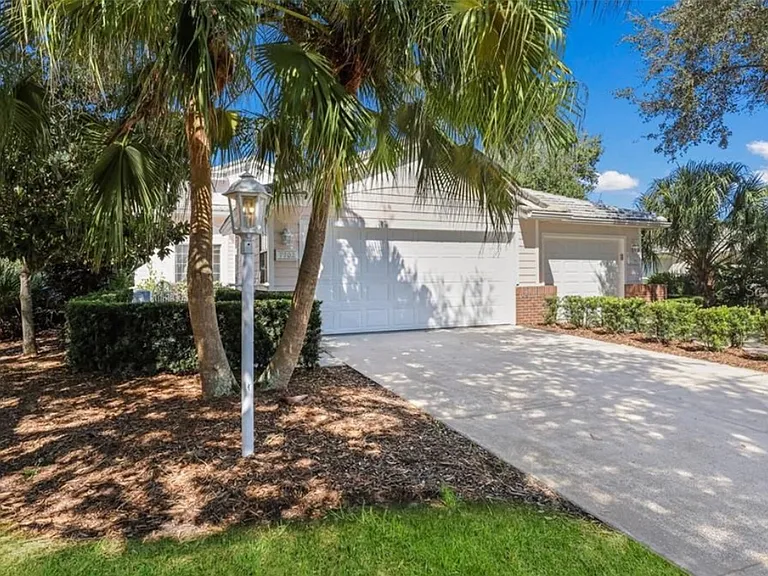 7630 Whitebridge Gln — Photo 1