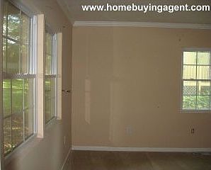 4th image of 4118 Fairfax St