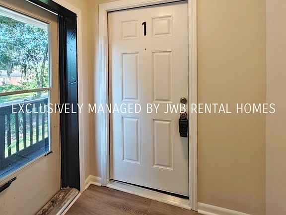 2nd image of 1204 Glencoe St #1