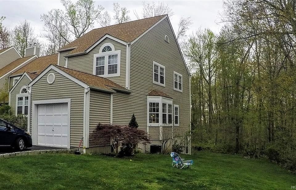 1st image of 251 Maple Brook Ct