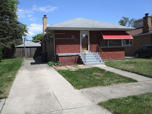 2nd image of 5336 W Oakdale Dr