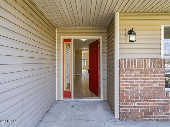 3rd image of 9920 Greylock Way