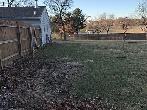 3rd image of 515 Parkview Ln