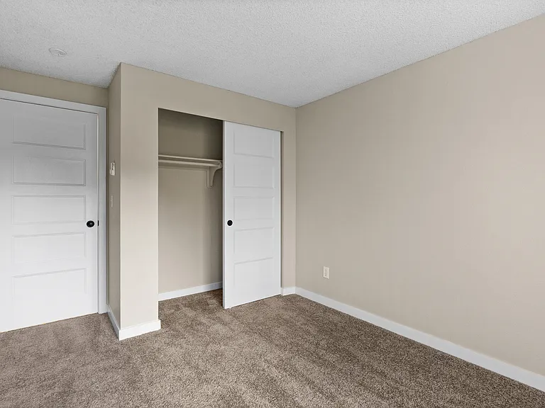 2 Bed 1 Bath - 845 Sq Ft 2 Bed 1 Bath - 845 Sq Ft