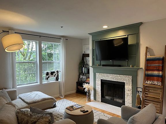 3rd image of 2500 118th Ave SE #101-16