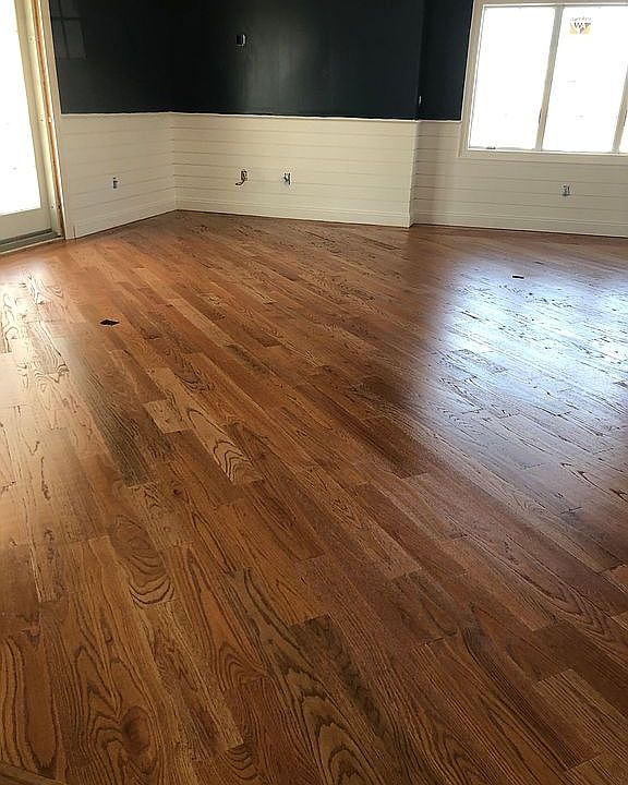 2nd image of 335 Bay Ln