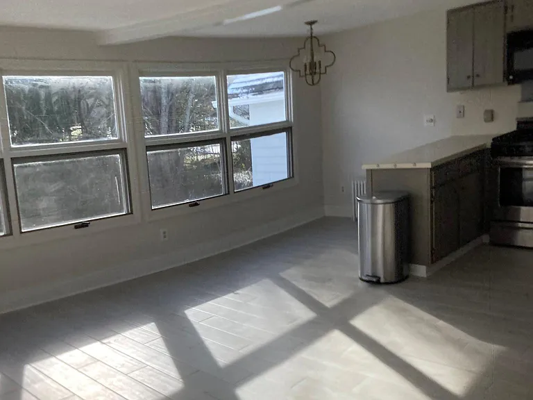 51 W Elizabeth St — Photo 3