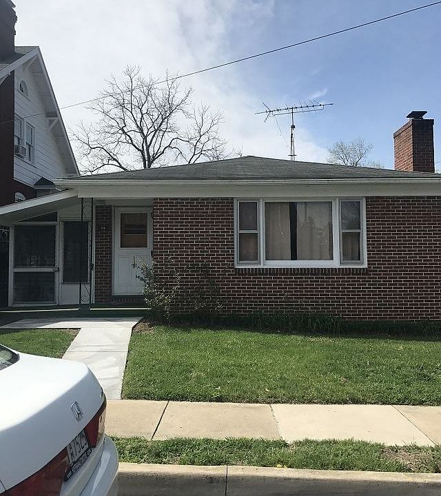 1st image of 119 W Magnolia Ave