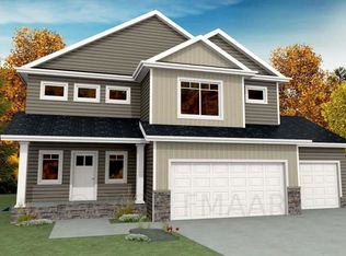 554 Hunters Dr S, Moorhead, MN 56560