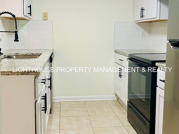 4th image of 3802 Windjammer Ln #2