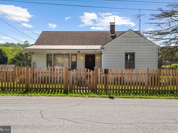 246 Maryland Ave, Hancock, MD 21750