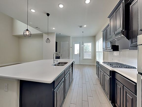 5th image of 17534 Sequoia Dr