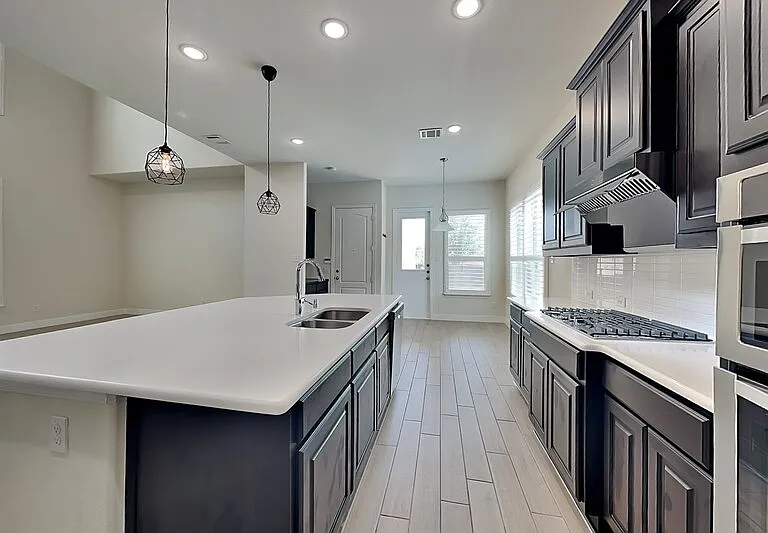 17534 Sequoia Dr — Photo 5