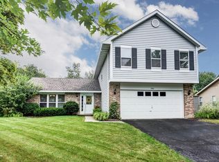 2484 Quail Ct, Aurora, IL 60502