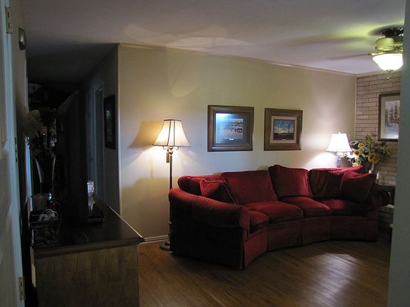 5th image of 4707 Laura Dr