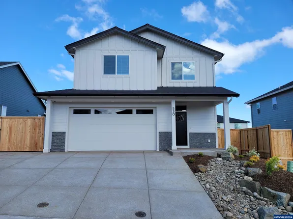 530 NW Crater Lake Dr, Dallas, OR 97338