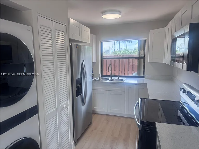 6532 NW 170th Ter — Photo 35