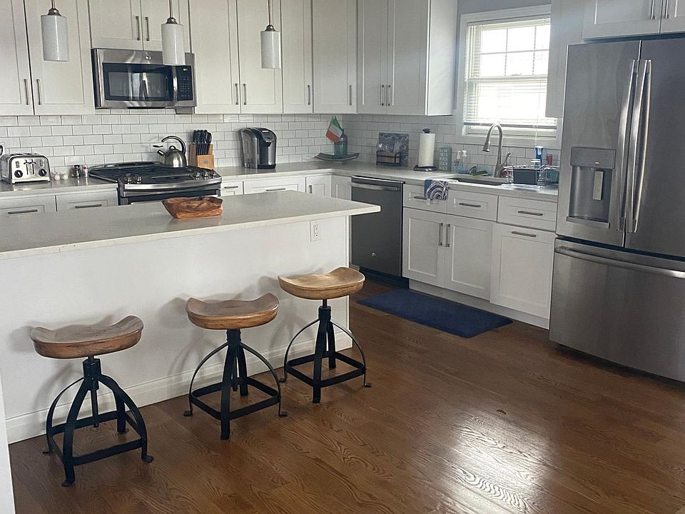 1st image of 87 Connecticut Ave