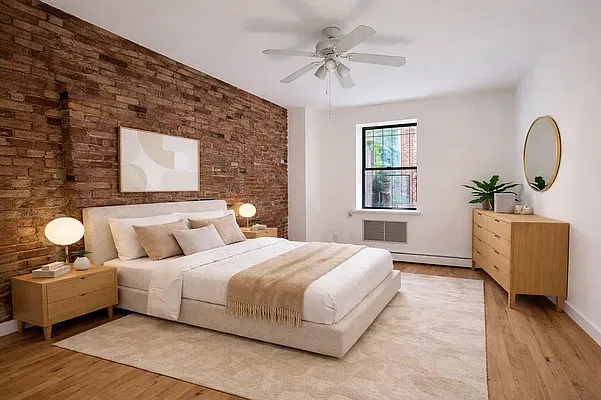 Rented by Manhattan Realty Group | media 5