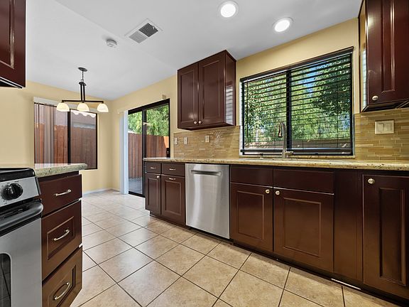 5th image of 3912 Lost Springs Dr