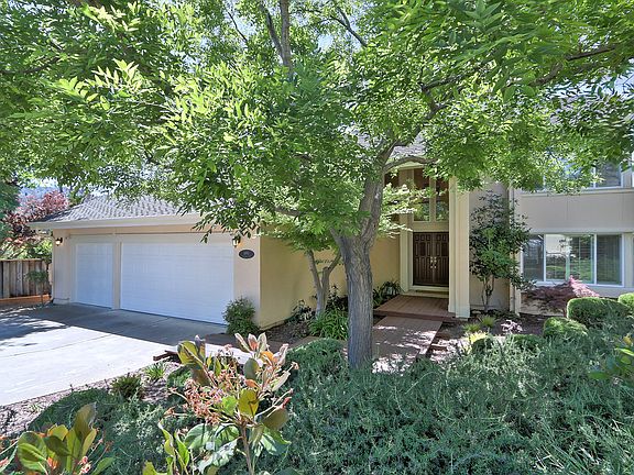 2nd image of 1093 Caggiano Ct