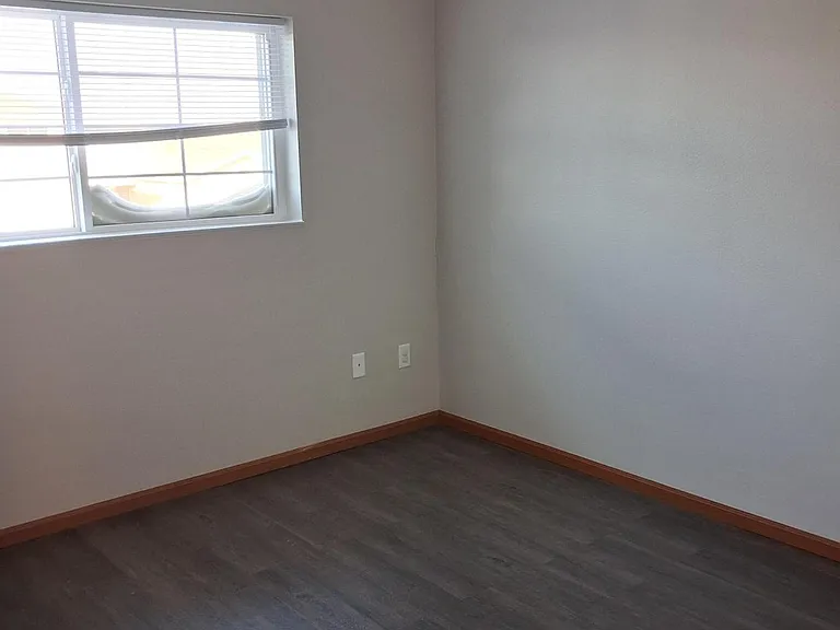 Kennedy Park Townhomes — Photo 10