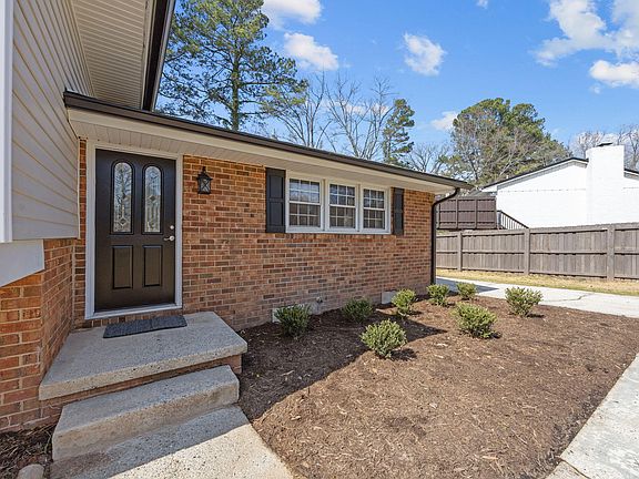 2nd image of 3521 Huntleigh Dr