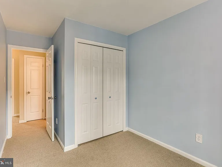 839 N Greenbrier St — Photo 26