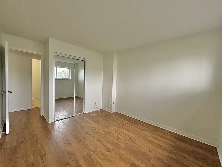 425 Rathburn Rd E #74 — Photo 14
