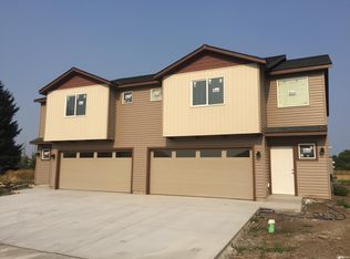 1102 N Tschirley Rd, Greenacres, WA 99016