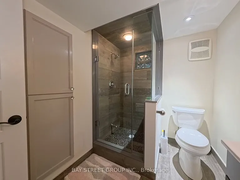 402 Osiris Dr — Photo 35