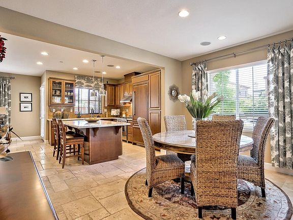 4th image of 5586 Carew Way
