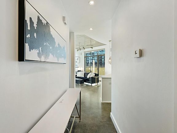 2nd image of 1510 Demonbreun St APT 511