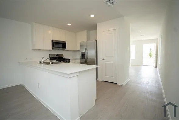 1204 Canyon Wren Dr — Photo 13