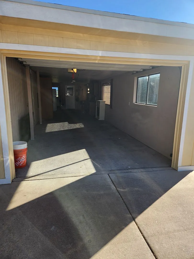 Building Photo - 1117 W Birchwood Rd