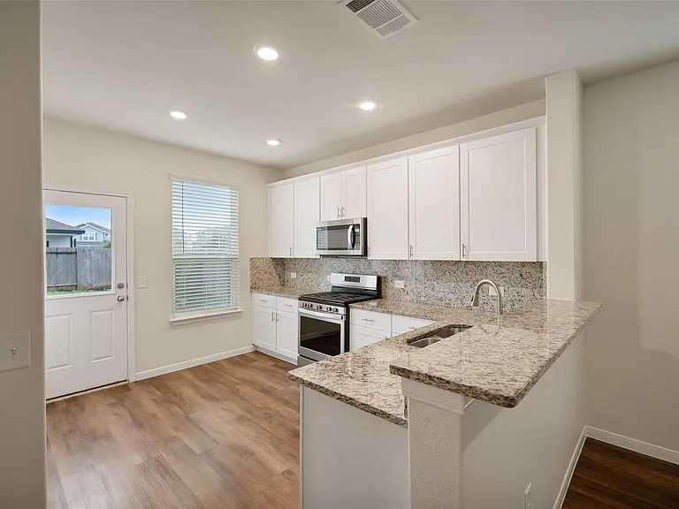 14551 Maple Field Dr — Photo 8