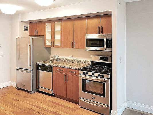 4th image of 776 6th Ave #19N