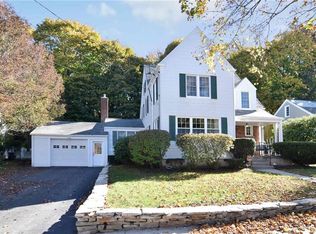 2322 Cranston St, Cranston, RI 02920