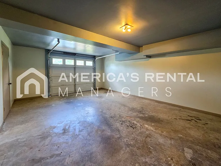 3100 Apple Valley Ln — Photo 36