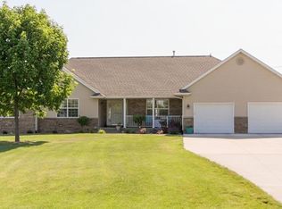 2813 Chester Ct, Cedar Rapids, IA 52411