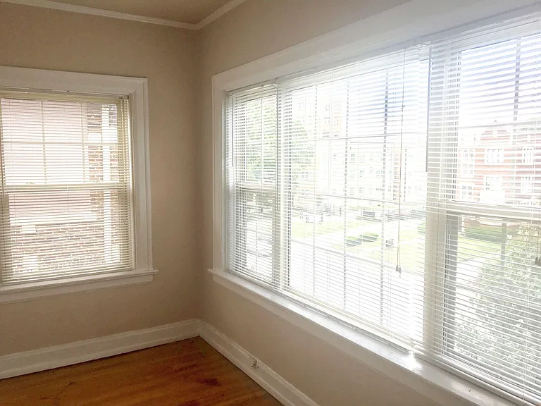 1 & 2 Bedroom Apartments in Downtown Indianapolis - Meridian Plaza Awaits You! — Photo 6