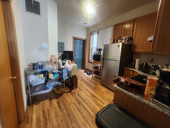 4th image of 2048 N Western Ave APT 2F