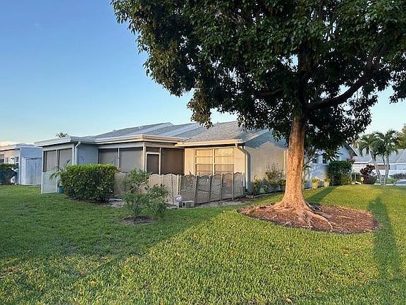 4th image of 4170 Lucerne Villas Lane #5760