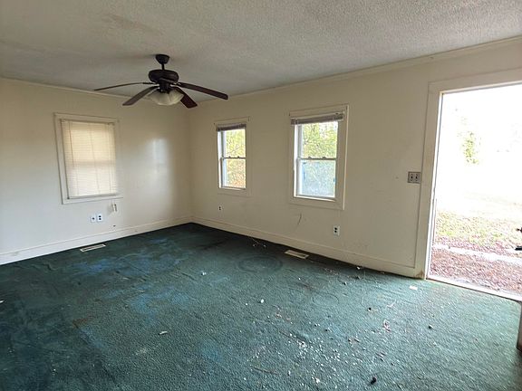 3rd image of 82 Long Ridge Road
