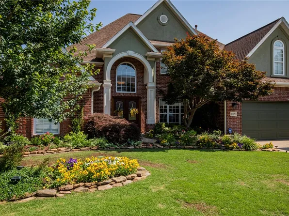 4509 W Creekview Dr, Rogers, AR 72758